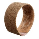 3M 7000120574 – BANDE ABRASIVE DE TRAITEMENT DES SURFACES SCOTCH-BRITE(MC), A GROSSIER, 7 X 39,37 CM (2 3 / 4 X 15 1 / 2 PO)