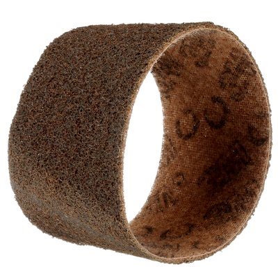 3M 7000028433 – BANDE ABRASIVE DE TRAITEMENT DES SURFACES SCOTCH-BRITE(MC), A GROSSIER, 8,89 X 39,37 CM (3 1 / 2 X 15 1 / 2 PO)