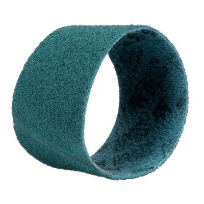 3M 7000028436 – BANDE ABRASIVE DE TRAITEMENT DES SURFACES SCOTCH-BRITE(MC), A TRÈS FIN, 8,89 X 39,37 CM (3 1 / 2 X 15 1 / 2 PO), 10 / CAISSE